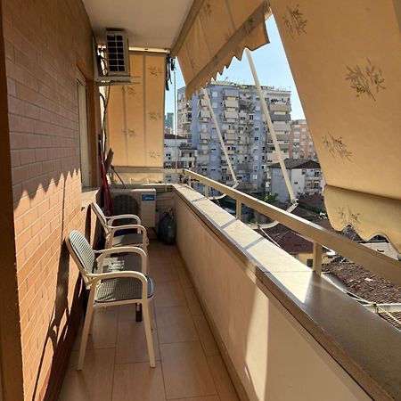 Tirana New Bazaar-Apartment 2 Bagian luar foto
