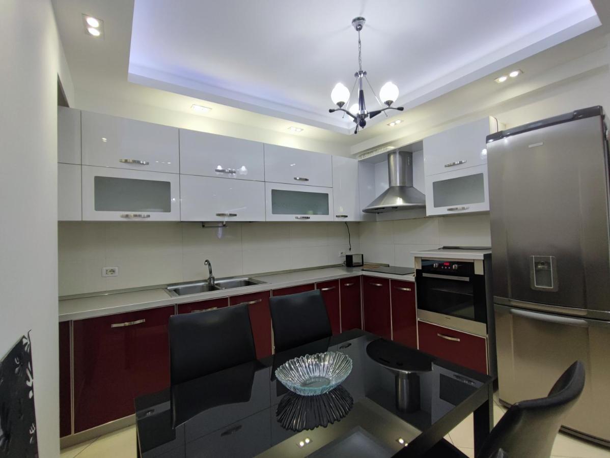 Tirana New Bazaar-Apartment 2 Bagian luar foto