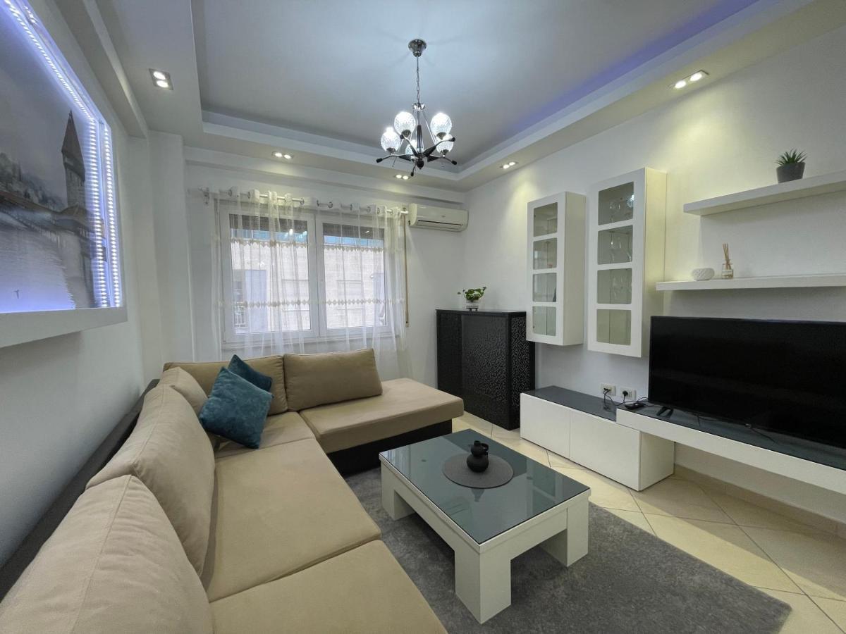 Tirana New Bazaar-Apartment 2 Bagian luar foto
