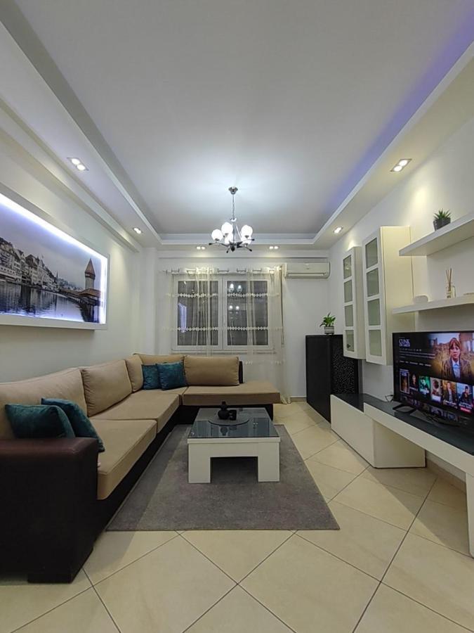 Tirana New Bazaar-Apartment 2 Bagian luar foto