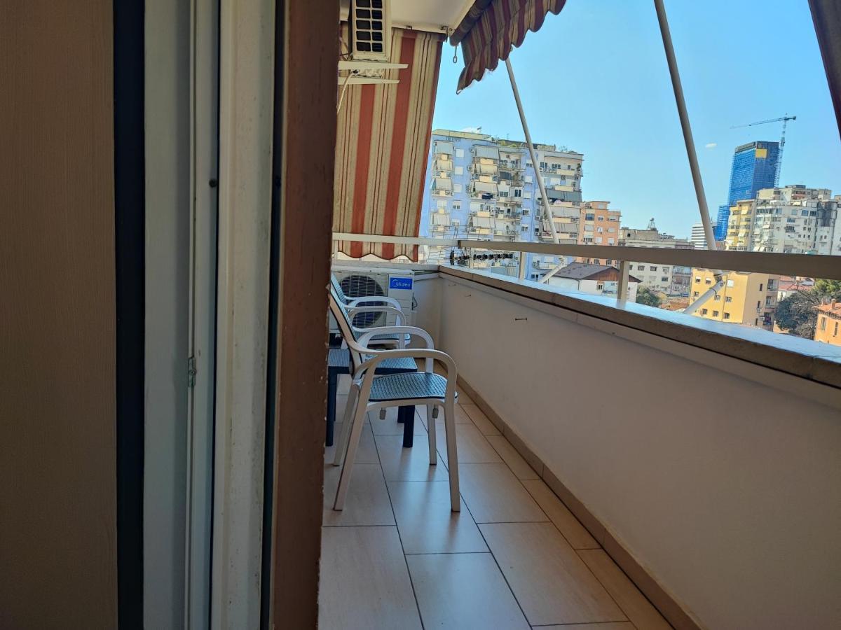 Tirana New Bazaar-Apartment 2 Bagian luar foto